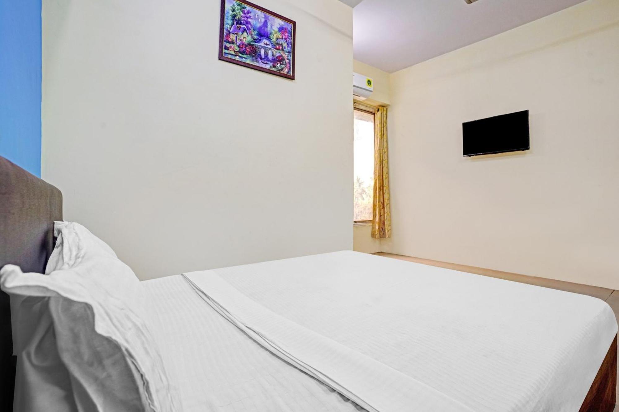 Hotel O Nova Rooms Surat Ngoại thất bức ảnh